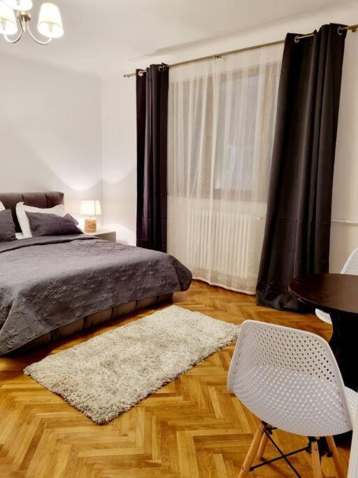Cozy Apartment Near City Center ブカレスト エクステリア 写真