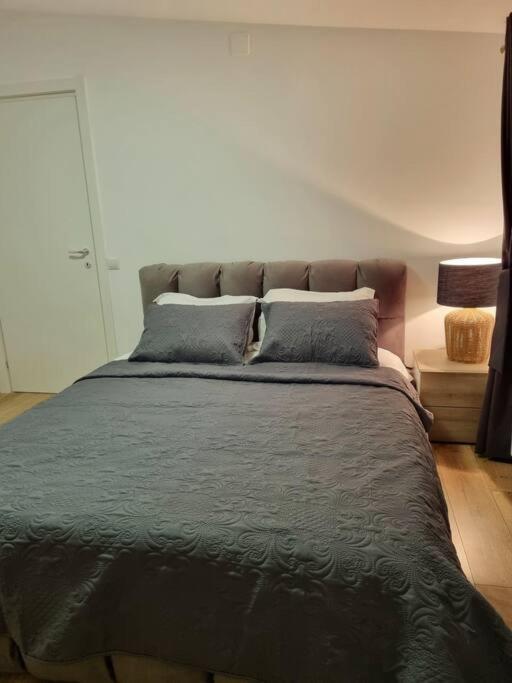 Cozy Apartment Near City Center ブカレスト エクステリア 写真
