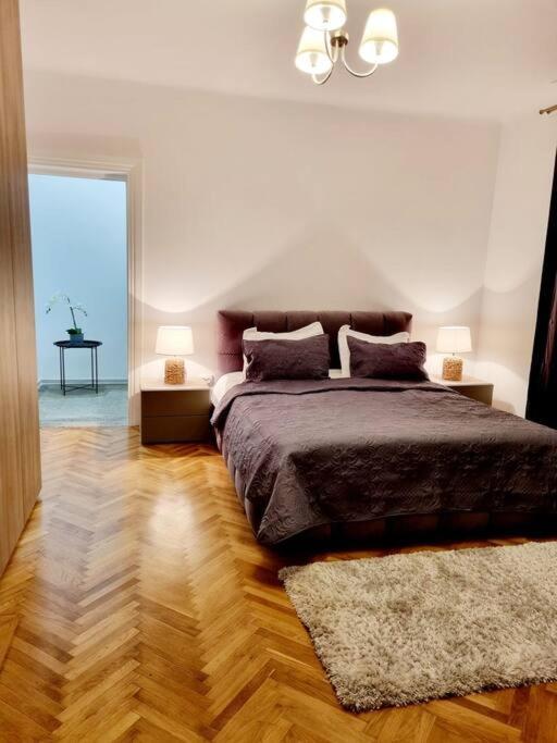 Cozy Apartment Near City Center ブカレスト エクステリア 写真