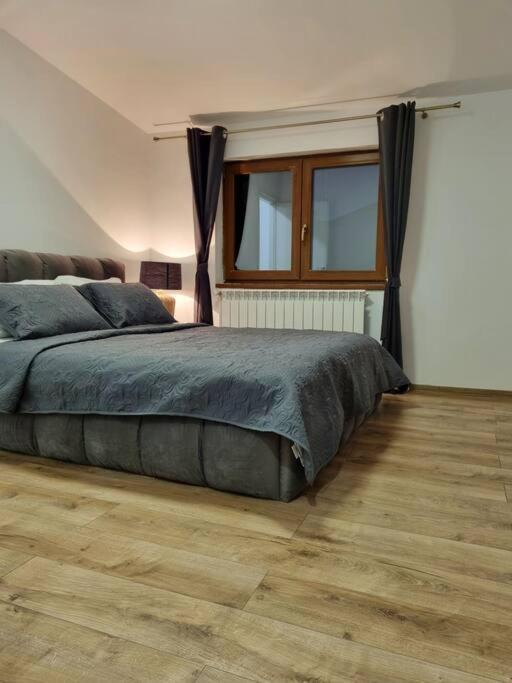 Cozy Apartment Near City Center ブカレスト エクステリア 写真