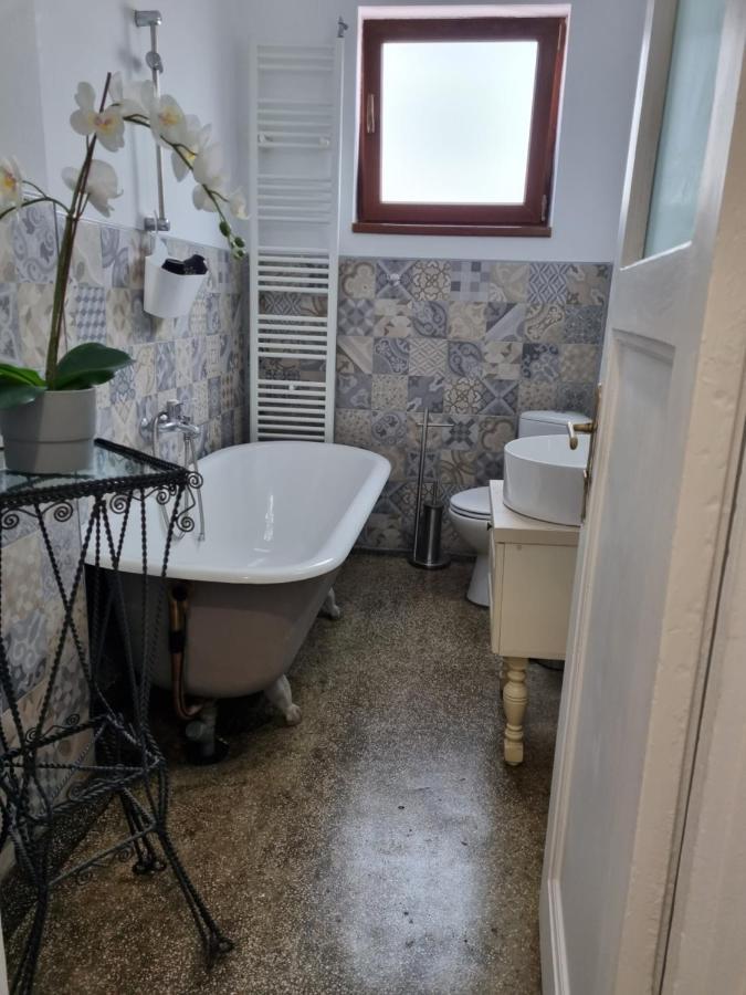 Cozy Apartment Near City Center ブカレスト エクステリア 写真